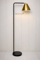 5'6" Tall Black Metal Floor Lamp Pakistan